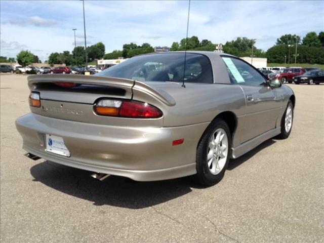 2000 Chevrolet Camaro Base