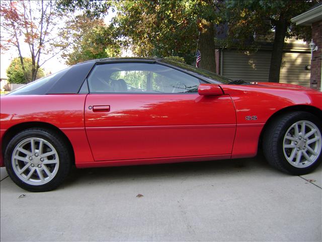 2000 Chevrolet Camaro 4dr Sdn Auto (natl) Hatchback