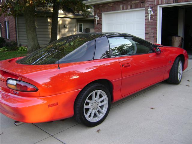 2000 Chevrolet Camaro 4dr Sdn Auto (natl) Hatchback