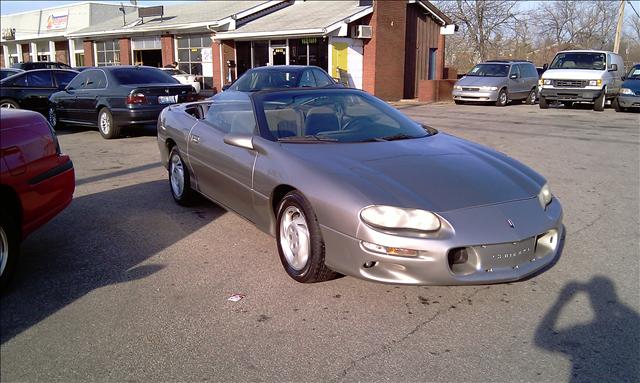 2001 Chevrolet Camaro Base