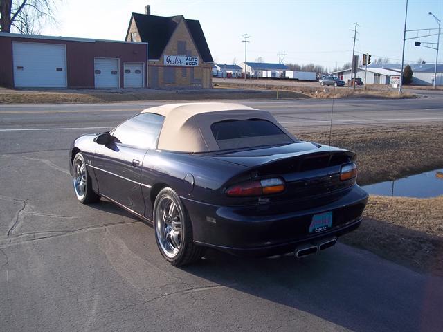 2002 Chevrolet Camaro SE1