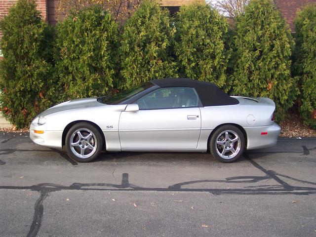 2002 Chevrolet Camaro SE1