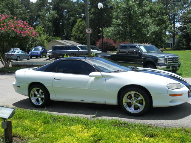 2002 Chevrolet Camaro SLE W/ Remote Start,moonrooftrailer TOW