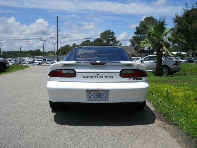 2002 Chevrolet Camaro SLE W/ Remote Start,moonrooftrailer TOW