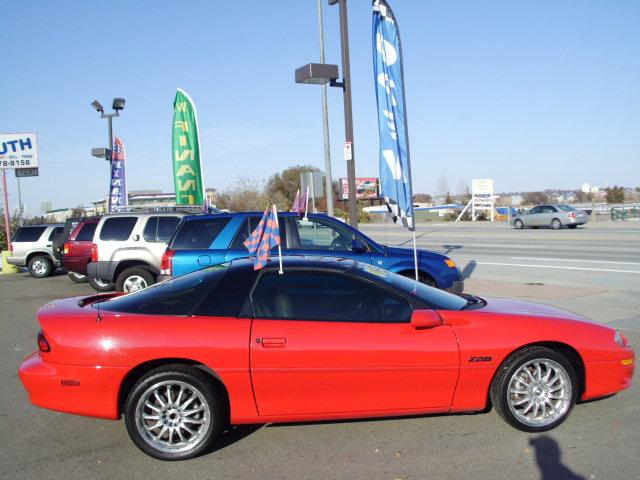 2002 Chevrolet Camaro 2.5sl Sunroofleather