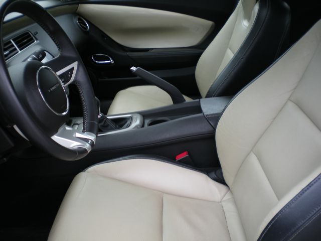 2010 Chevrolet Camaro lLk 3RD ROW Seating