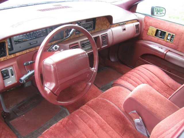 1992 Chevrolet CAPRICE Base