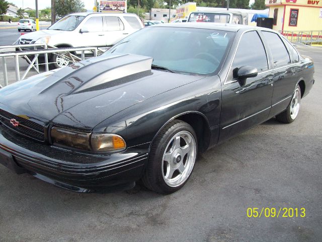 1994 Chevrolet Caprice Classic 4WD Crew Cab 143.5 LT W/1lt