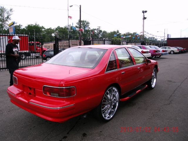 1996 Chevrolet Caprice Classic 4WD Crew Cab 143.5 LT W/1lt