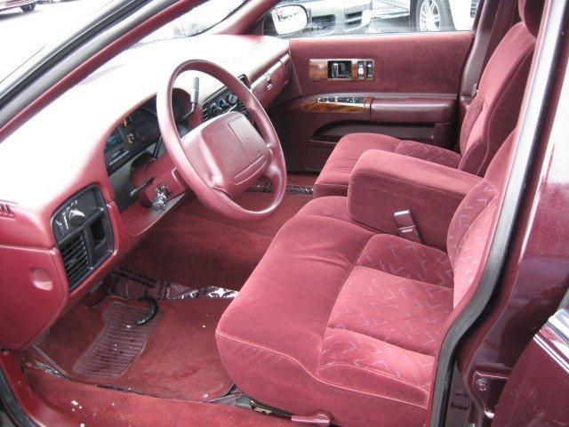 1996 Chevrolet Caprice Classic FWD 4dr S