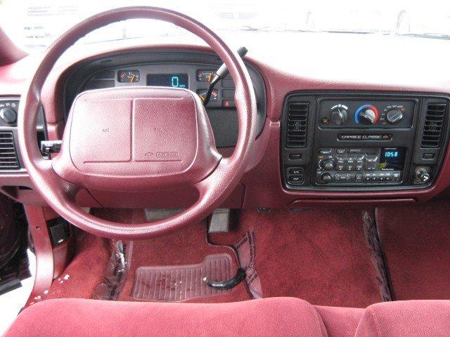 1996 Chevrolet Caprice Classic FWD 4dr S