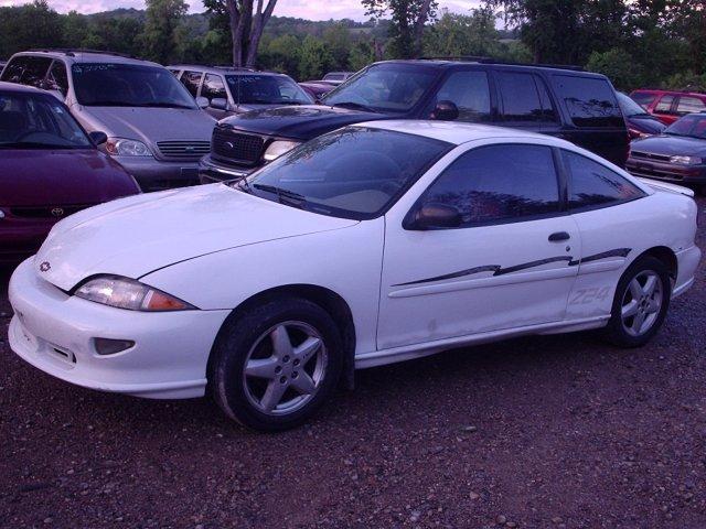 1998 Chevrolet Cavalier 2010 Nissan 2.