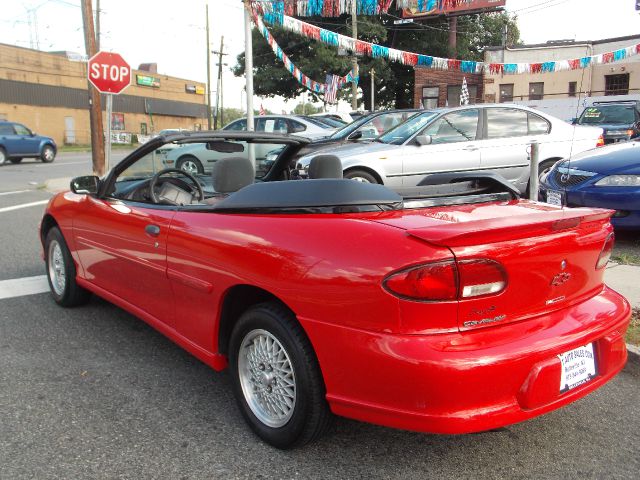 1999 Chevrolet Cavalier Limited 4D Sedan