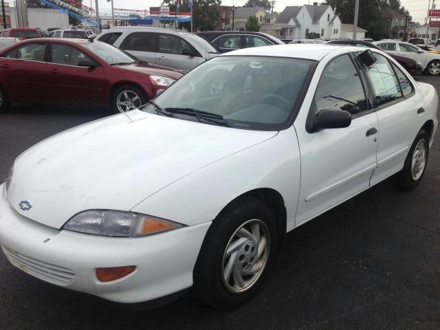 1999 Chevrolet Cavalier SE Sedan