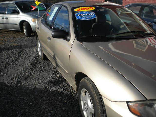 2005 Chevrolet Cavalier 4dr Sdn SEL Sedan