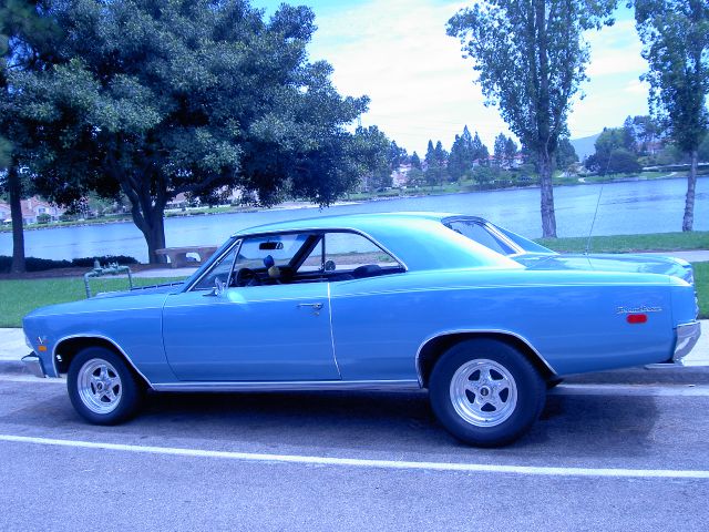 1966 Chevrolet Chevelle 4dr Sdn Auto (natl) Hatchback