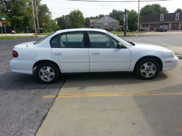 2004 Chevrolet Classic Touring 4WD