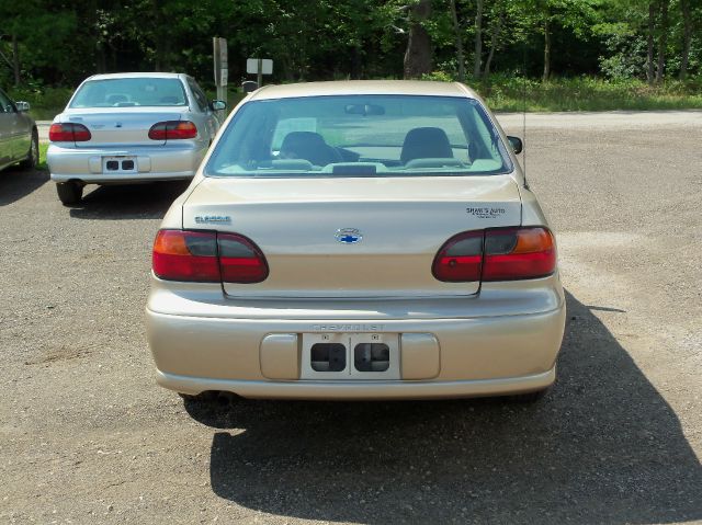 2004 Chevrolet Classic Touring 4WD