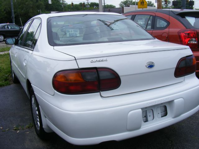 2004 Chevrolet Classic Touring 4WD