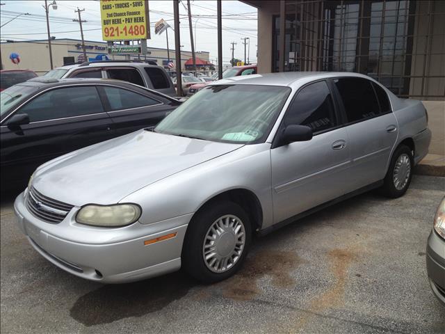 2004 Chevrolet Classic Touring 4WD