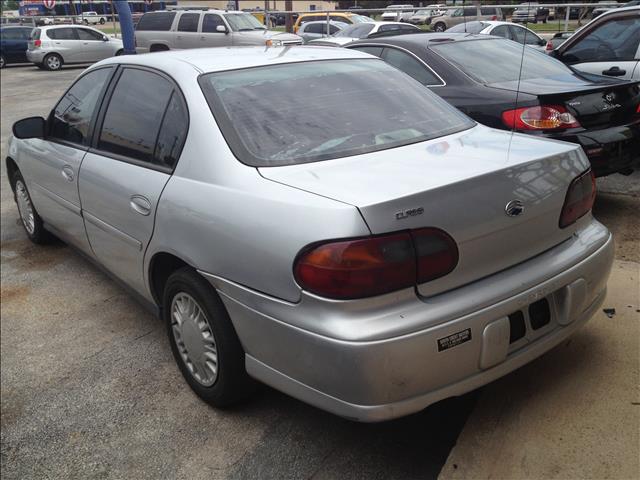 2004 Chevrolet Classic Touring 4WD