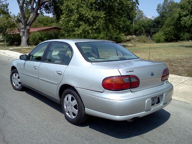 2004 Chevrolet Classic Touring 4WD