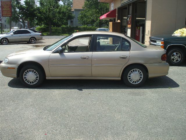 2004 Chevrolet Classic Touring 4WD