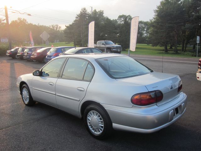 2005 Chevrolet Classic Unknown