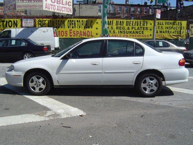 2005 Chevrolet Classic Base