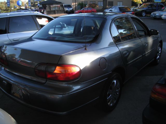 2005 Chevrolet Classic Touring 4WD