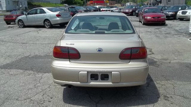 2005 Chevrolet Classic Touring 4WD