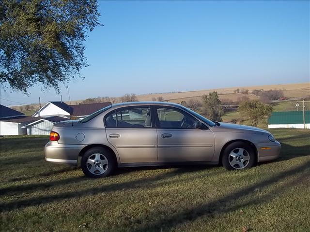 2005 Chevrolet Classic Unknown