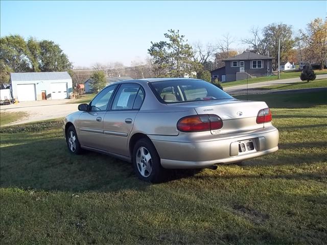 2005 Chevrolet Classic Unknown