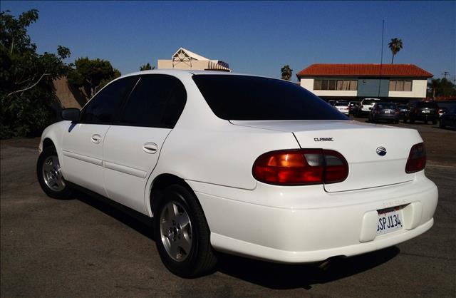 2005 Chevrolet Classic Touring 4WD