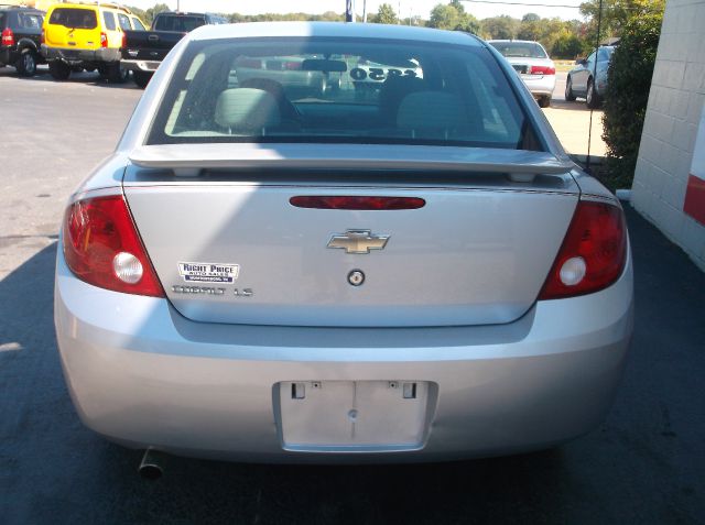 2005 Chevrolet Cobalt 3.2 Sedan 4dr