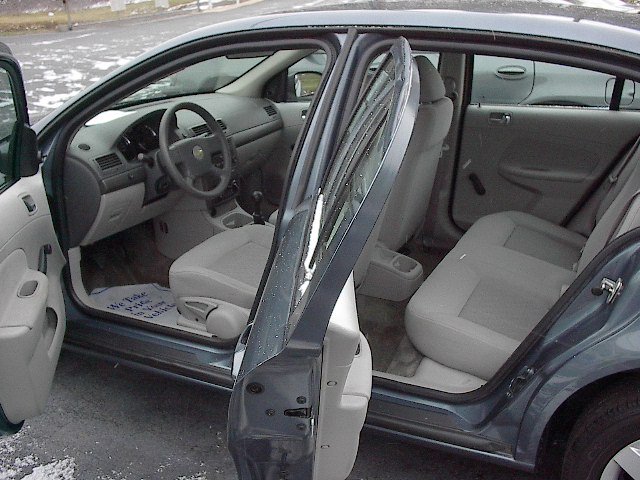 2005 Chevrolet Cobalt Base