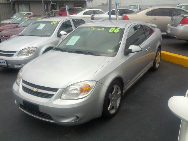 2006 Chevrolet Cobalt 4WD 4dr V6 5-spd AT