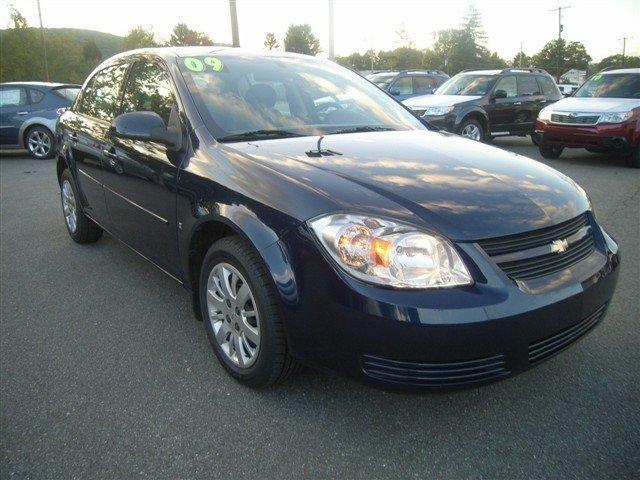 2009 Chevrolet Cobalt 4dr Sdn I4 CVT 2.5