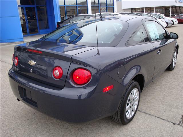 2009 Chevrolet Cobalt 4dr Sdn I4 CVT 2.5