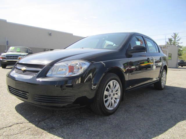 2009 Chevrolet Cobalt 4dr Sdn I4 CVT 2.5 Sedan