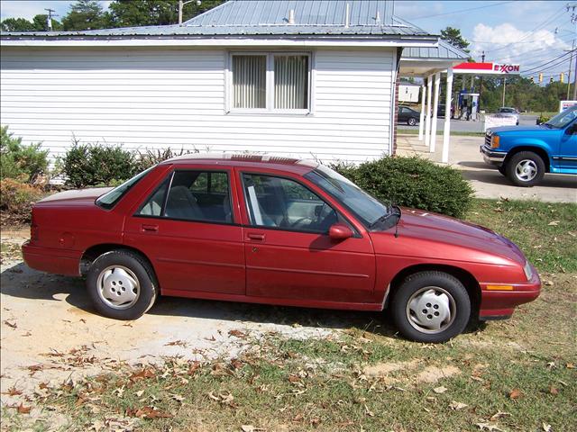 1996 Chevrolet Corsica Base