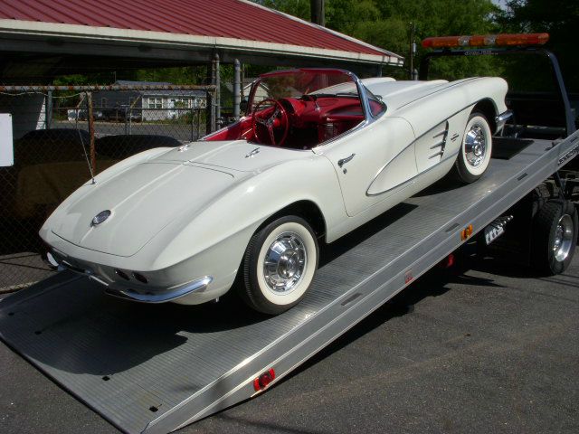 1961 Chevrolet Corvette 4DR FWD AT