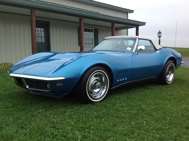 1968 Chevrolet Corvette 4dr Sdn Sport V6