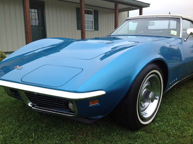 1968 Chevrolet Corvette 4dr Sdn Sport V6