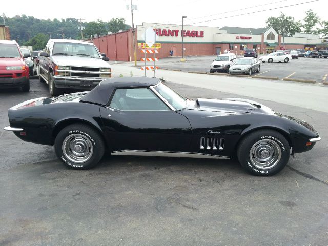 1969 Chevrolet Corvette 1995 GMC SL