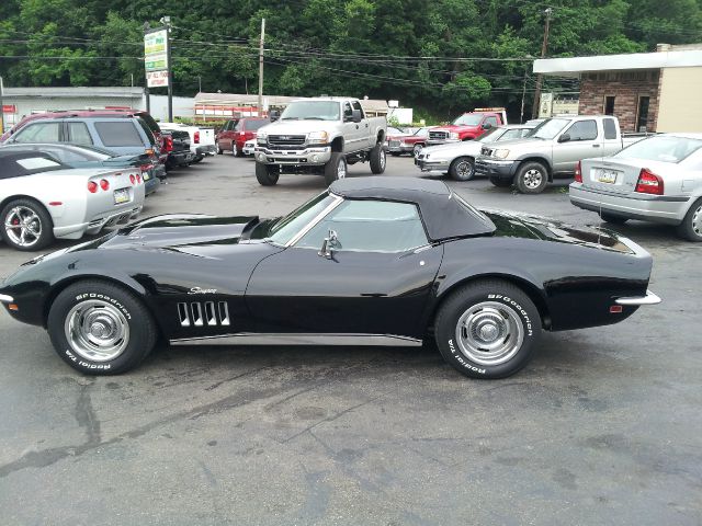 1969 Chevrolet Corvette 1995 GMC SL