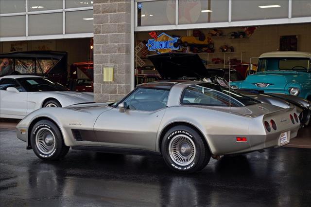 1982 Chevrolet Corvette 2dr Cpe AT Leather Hatchback