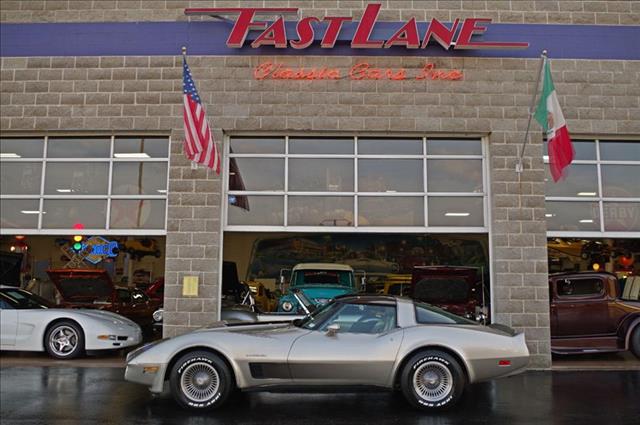 1982 Chevrolet Corvette 2dr Cpe AT Leather Hatchback