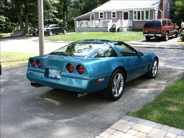 1987 Chevrolet Corvette G3500 Extended Passenger LS