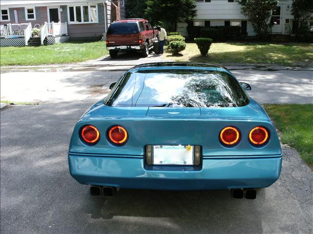 1987 Chevrolet Corvette G3500 Extended Passenger LS